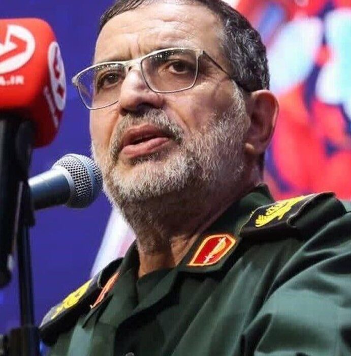 سخنگوی سپاه: کشوری قوی است که بدون وابستگی رشد کند