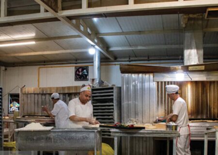 کمبود آرد و نان نداریم