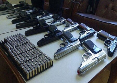 کشف ۲۲۰ قبضه سلاح جنگی در تبریز!