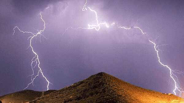 نگاهی به نادرترین اتفاق طبیعی در تبریز، بارش برف با رعد و برق