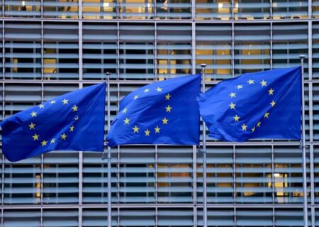 هشدار اتحادیه اروپا درباره «سیر نزولی خطرناک» ناشی از تهدید تعرفه‌ای ترامپ: