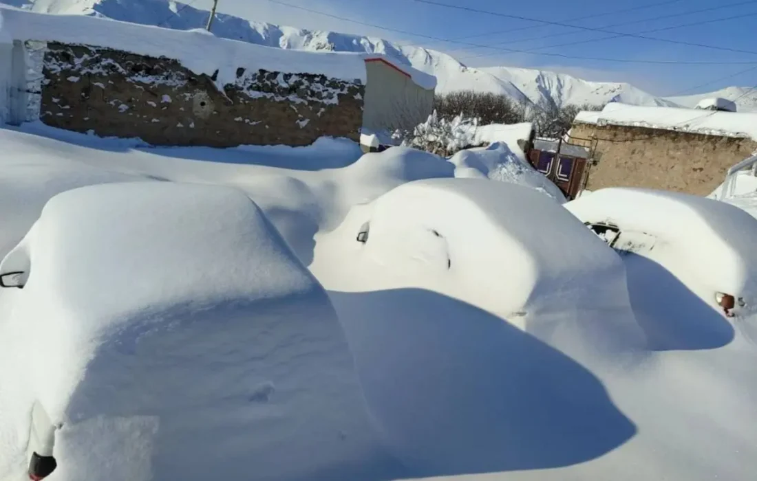 بارش برف ۲ متری در ورزقان