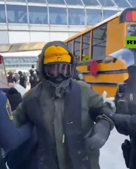 دستگیری 100 کشیش در تظاهرات مینه‌سوتا