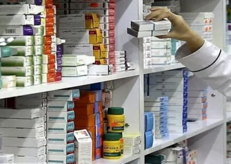 برخی داروها تا سه برابر گران شده اند؛ سهم پرداخت از جیب بیماران به ۷۰ درصد رسیده است