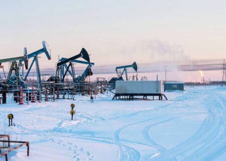 بهای جهانی نفت کاهش یافت: