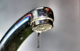 قطعی آب شرق کلانشهر و سردرگمی مردم درشب آغاز رمضان!