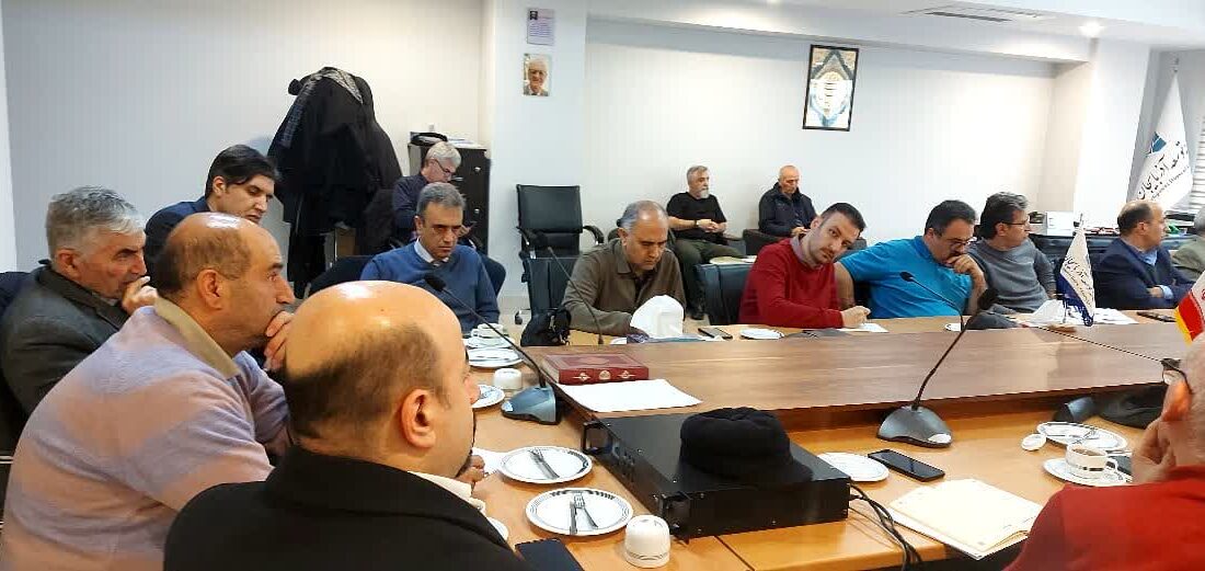 اگر توافق جدی صورت گیرد قیمت دلار به حدود صد هزارتومان می‌رسد: