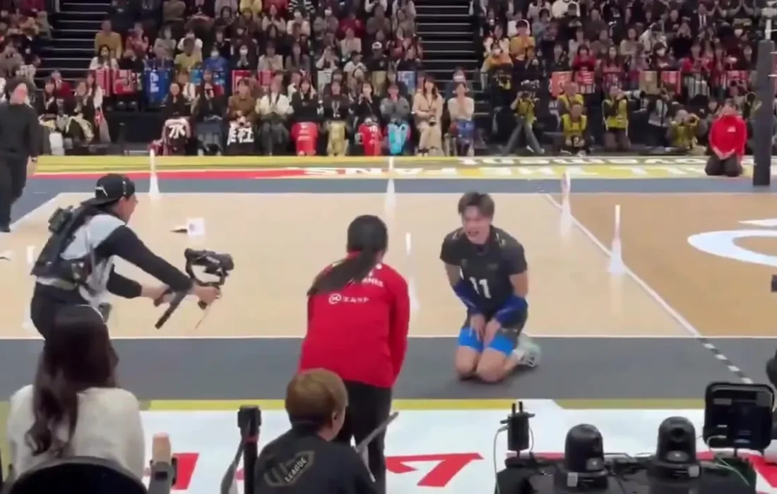 عذرخواهی جالب به سبک ستاره ژاپنی: